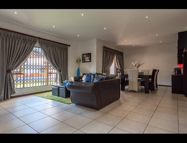 4 BEDROOM CLUSTER SOLD IN MULBARTON